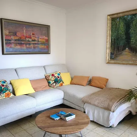 Bright With Balcony In Apartamento *