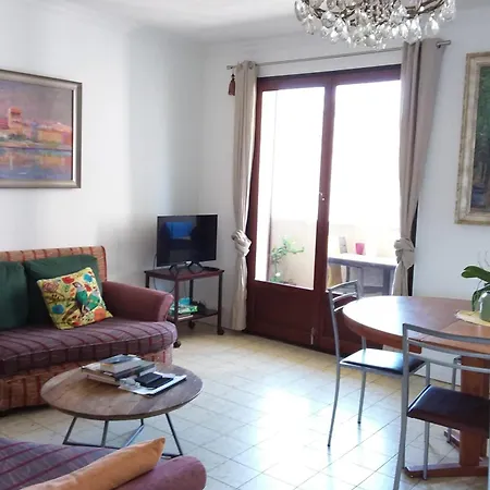 Apartamento Bright With Balcony In *